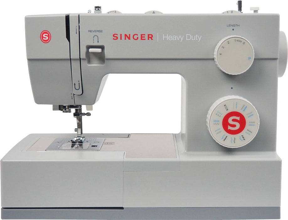 Singer heavy duty 4432. automatic sewing machine